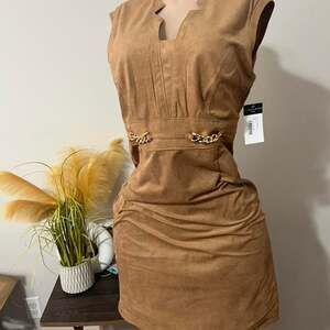 Tahari ASL Tan Faux Suede Belted Gold Chain Sheath Dress - Size 8
